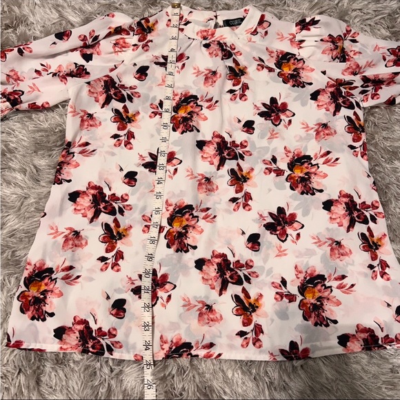 Cure Floral Blouse Size M - Picture 5 of 6